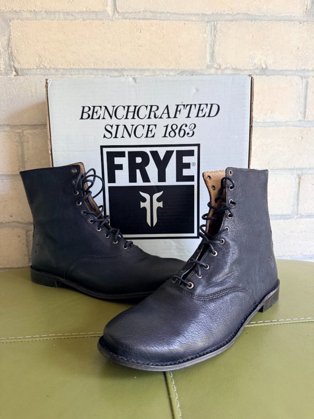 Frye Paige Mid Lace black leather boots size womens 11M like new condition